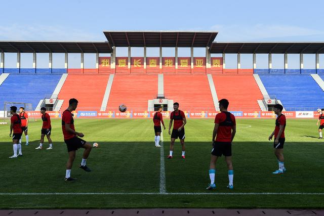 赵继伟胡明轩合计9投0中得2分 7次失误太致命