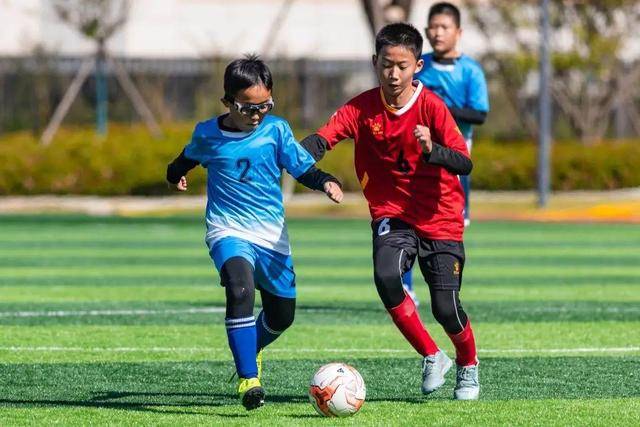 赵继伟20分周琦23+13 辽宁力克广东豪取8连胜